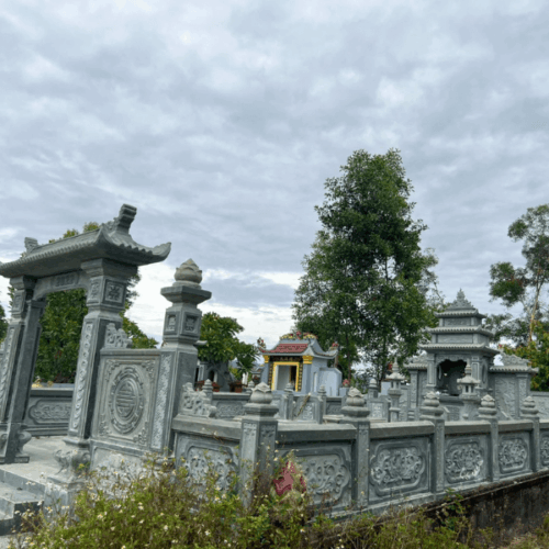 Khuôn viên lăng mộ - Mẫu 10