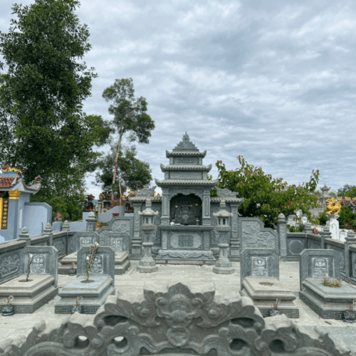 Khuôn viên lăng mộ - Mẫu 11